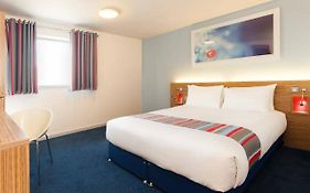 Queen Street Travelodge Cardiff